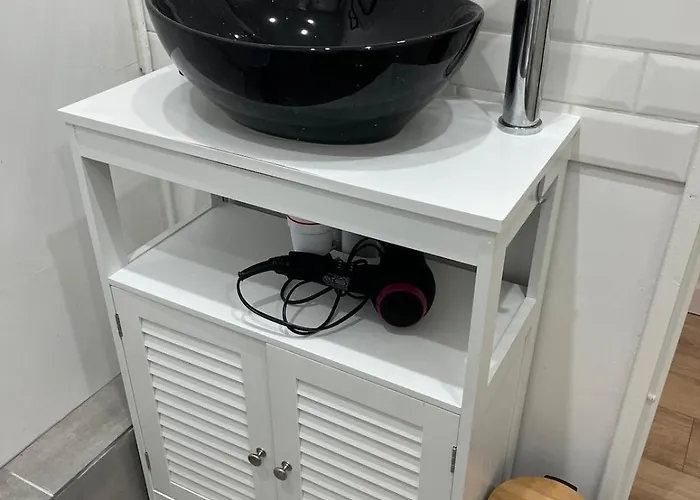 Tommy And Dahlia's Place - Cozy 4 People Apartment